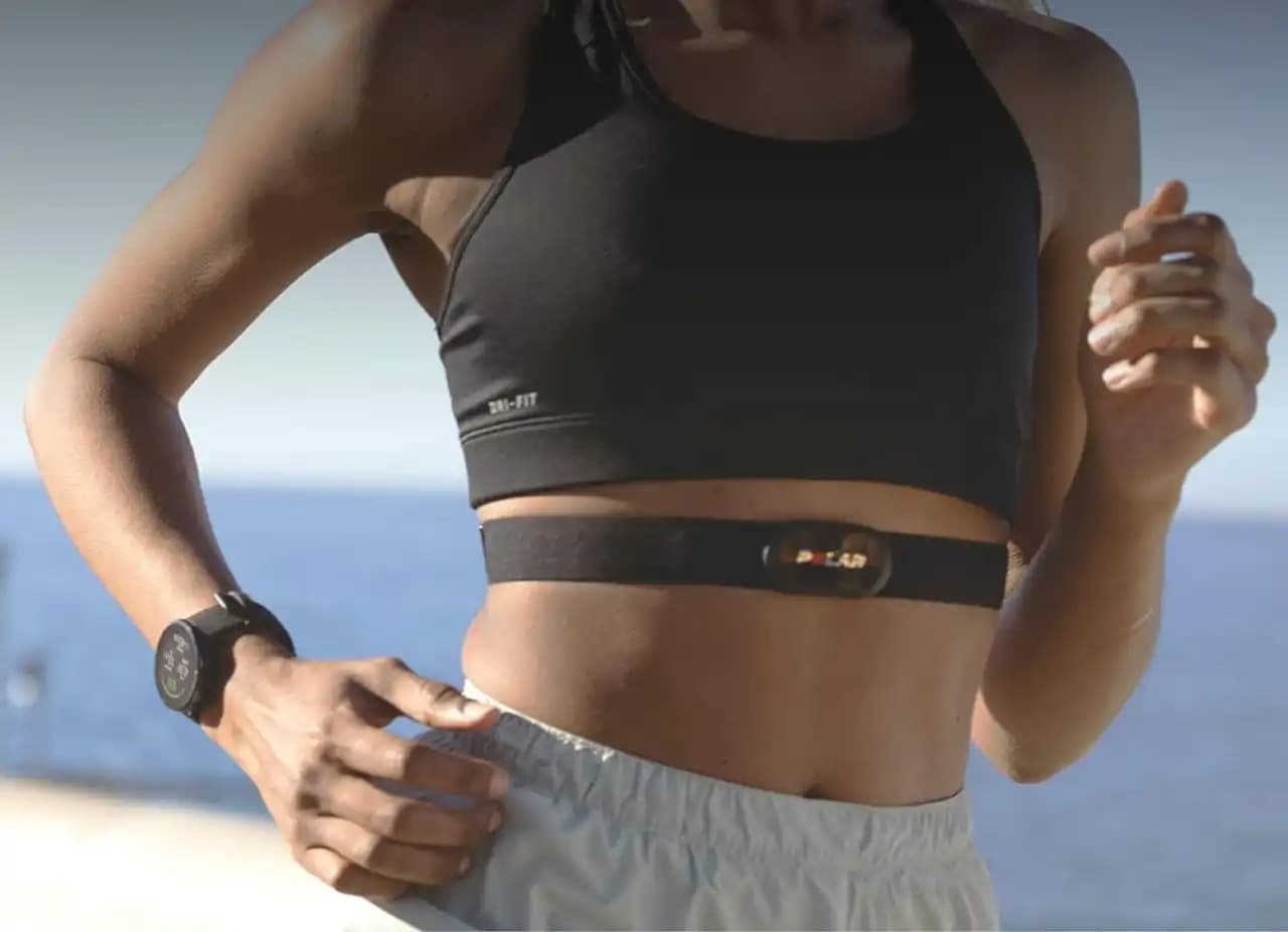 Polar Kit Pacer Pro Preto + Sensor de Frequência Cardíaca H10 Preto - Relógio com GPS, Ultraleve, Botões aderentes, Programas de treino e recuperação, Monitor de FC, Contraste de tela aprimorado